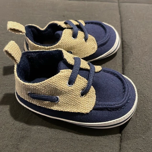 BRAND NEW ⭐️
Carters baby slip on shoes - Picture 4 of 6
